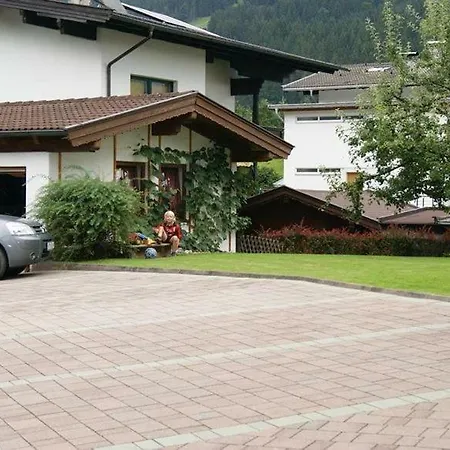Haus Heckenrose Homestay